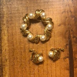 Vintage Napier Brooch and earrings